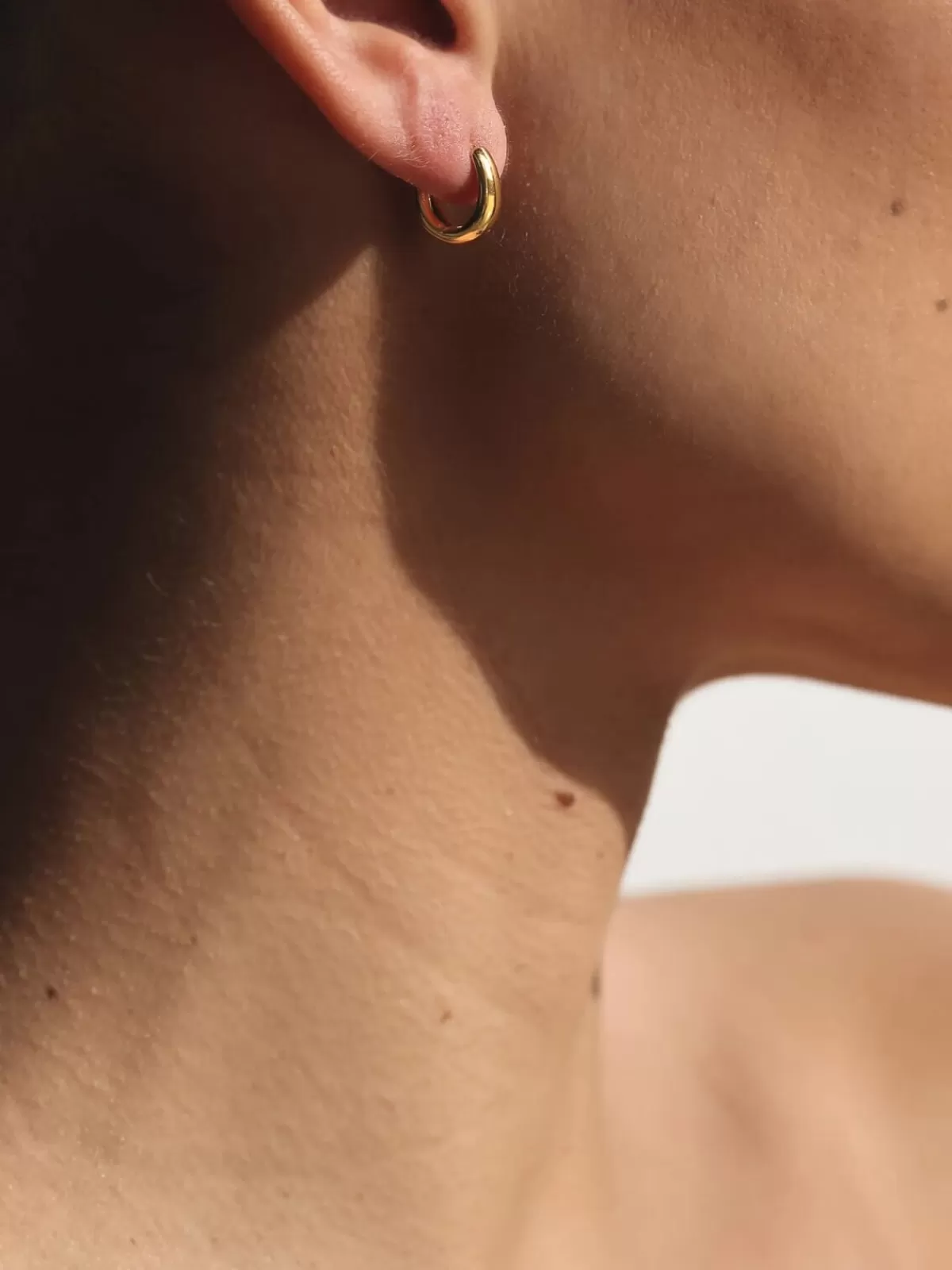 BIANKO Earrings | Jewellery | Allegro Hoops - Gold