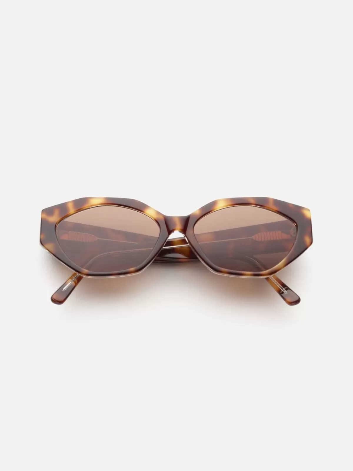 Lu Goldie Sunglasses | Eliana - Tort